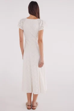 Vestido midi calados