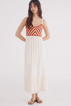Vestido midi combinado crochet