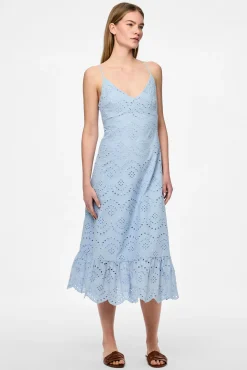 Vestido midi de tirantes