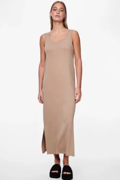 Vestido midi tirantes