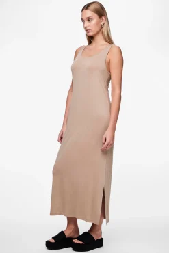 Vestido midi tirantes