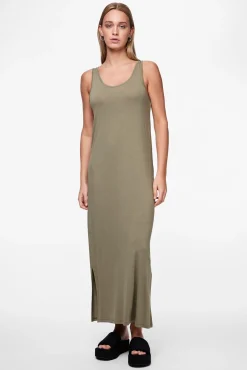 Vestido midi tirantes