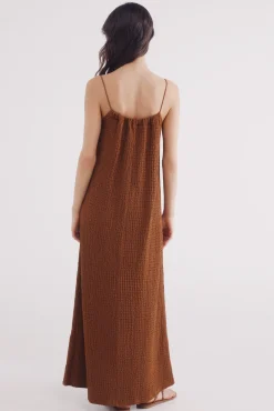 Vestido midi tirantes bolitas
