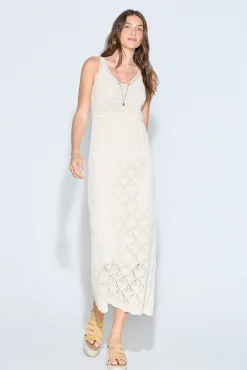 Vestido punto calado