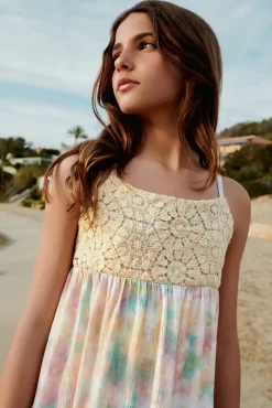 Vestido tirantes crochet niña