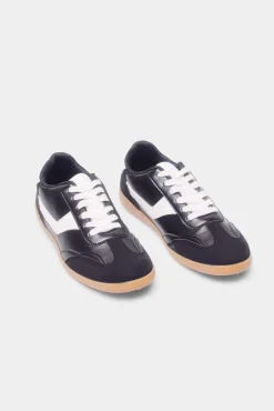 Zapatilla contraste franja
