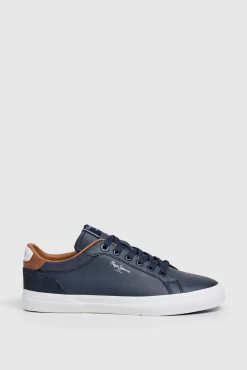 Zapatillas Clásicas Con Detalles En Ante