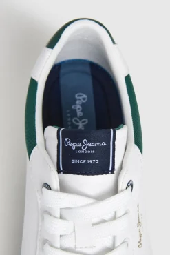 Zapatillas Clásicas Con Detalles En Ante
