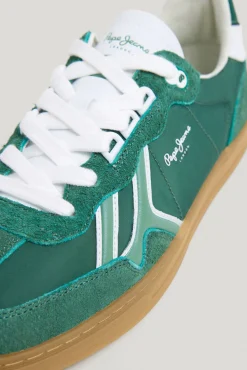 Zapatillas Con Detalles En Ante