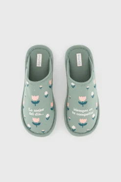 Zapatillas de casa mensaje