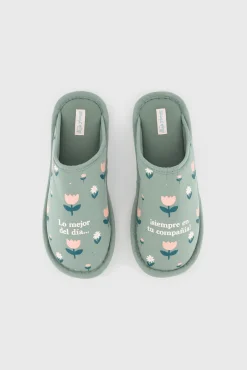 Zapatillas de casa mensaje