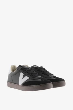 Zapatillas de efecto piel