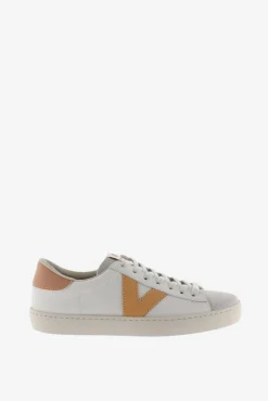 Zapatillas de piel Victoria Berlín con piezas en contraste y puntera de serraje