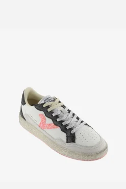 Zapatillas deportivas de mujer con piezas metalizadas y logotipo de glitter